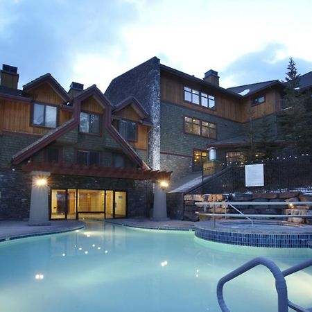 Platinum Suites Resort - Vacation Rentals Канмор Екстериор снимка