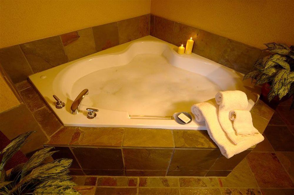 Platinum Suites Resort - Vacation Rentals Канмор Екстериор снимка