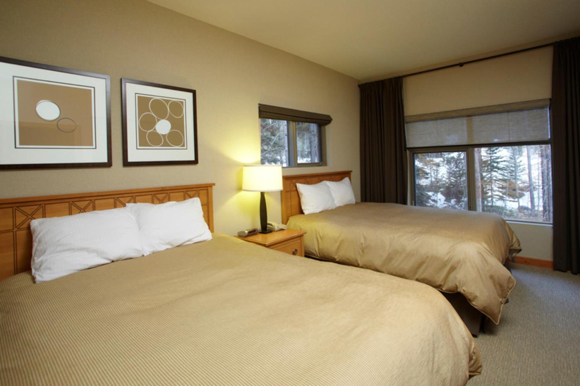 Platinum Suites Resort - Vacation Rentals Канмор Екстериор снимка
